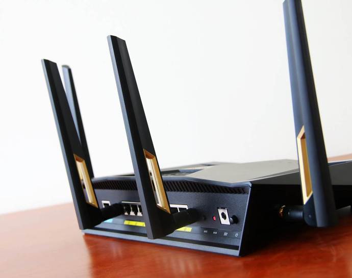 华硕RT-AX88U电竞路由评测 WiFi6网络性能怪兽
